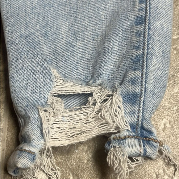 American Eagle ripped boyfriend jeans. - Picture 3 of 4